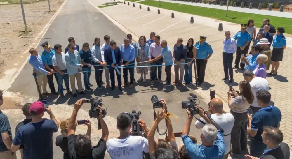 multimedia.grande.aa7f2f40934db771.Z3JhbmRlLndlYnA=