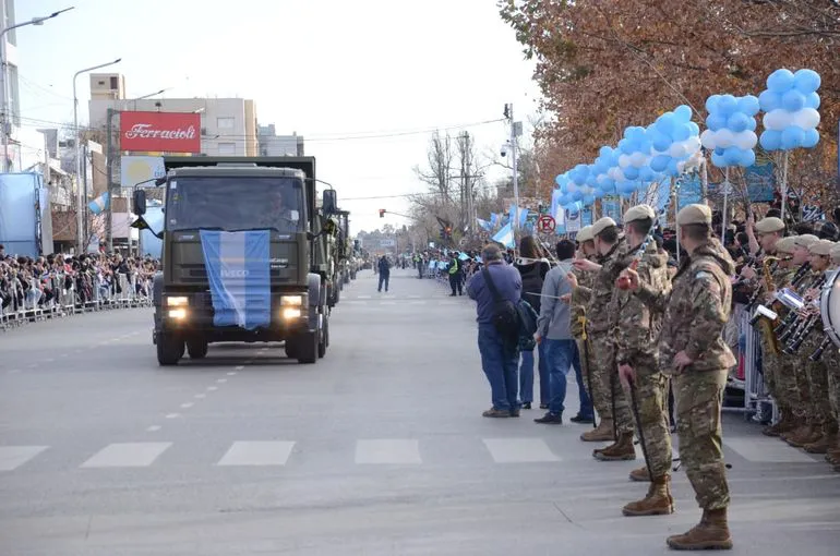 desfile-9-julio-2025-neuquen-3