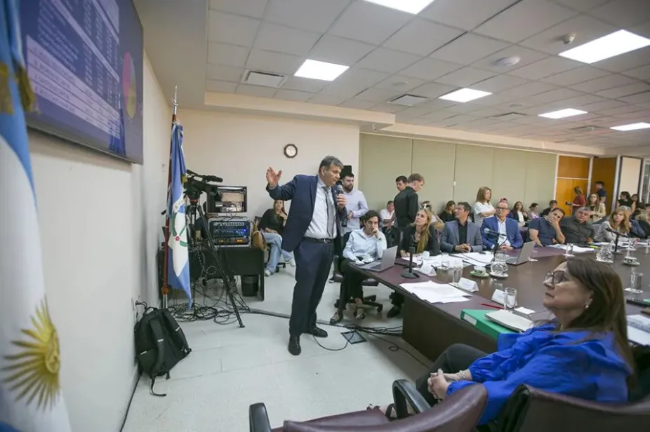 multimedia.normal.abb5f82f88aa3296.bm9ybWFsLndlYnA=