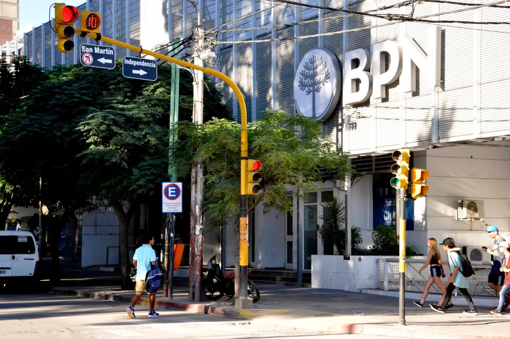 NQN-FACHADA-BANCO-PROVINCIA-DEL-NEUQUEN-02.jpg