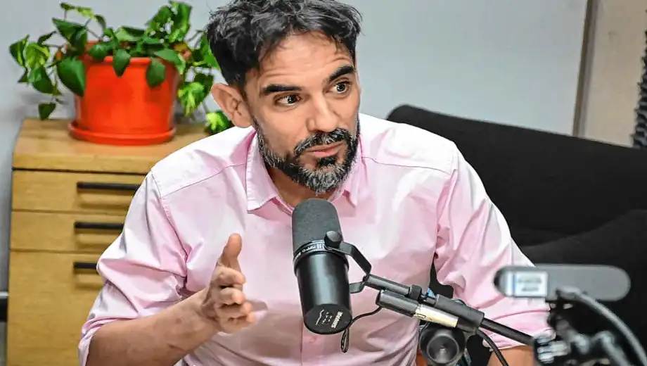 Nqn-Radio-Diego-y-Marilu-entrevistan-a-Joaquin-Perren-candidato-Flor-Salto-1.jpg-2