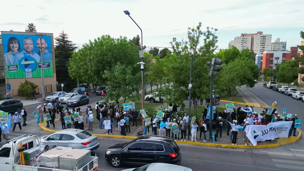 Leloir y Avenida 03