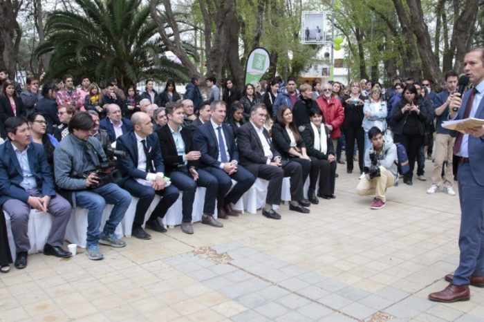 Centenario: Gutiérrez anunció obras educativas, energéticas y de seguridad