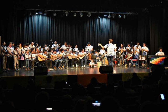 La Orquesta de Plottier, se presentó en el Teatro Español con un gran repertorio