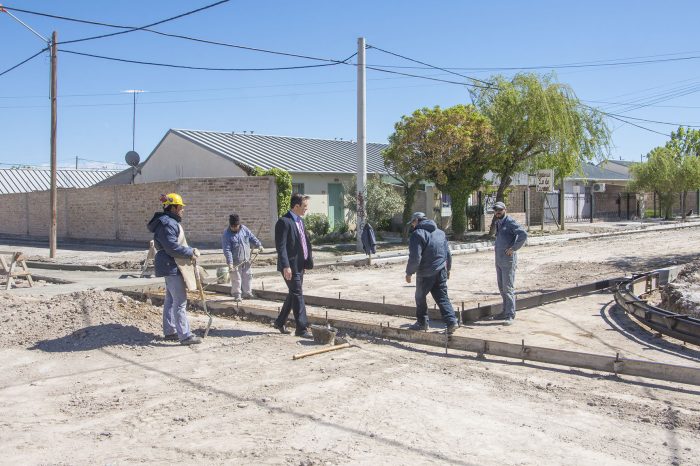 Trabajos para pavimentación en las 260 viviendas de General Roca