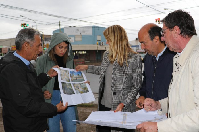 Acuerdan obras de mejoramiento para zonas comerciales en el Oeste y en el Bajo