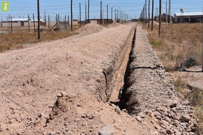 Se culminó la extensión de red de agua potabl en Lago Mari Menuco de Centenario