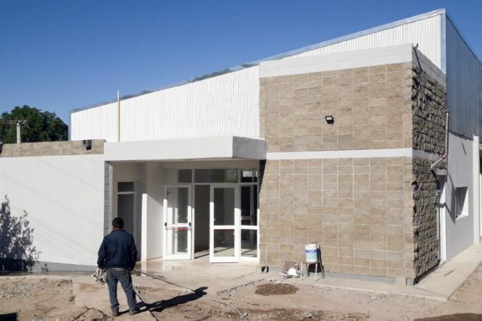 Ultiman detalles en las obras de la Escuela Nº 10 de Piedra del Águila