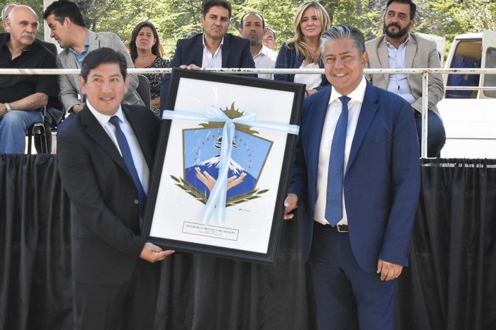 Figueroa encabezó los festejos por el 30° aniversario de Villa Pehuenia