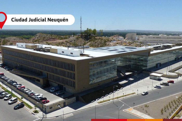 Neuquén capital: Piden que cuatro policías sean condenados por maltratos a un delincuente que ya estaba reducido