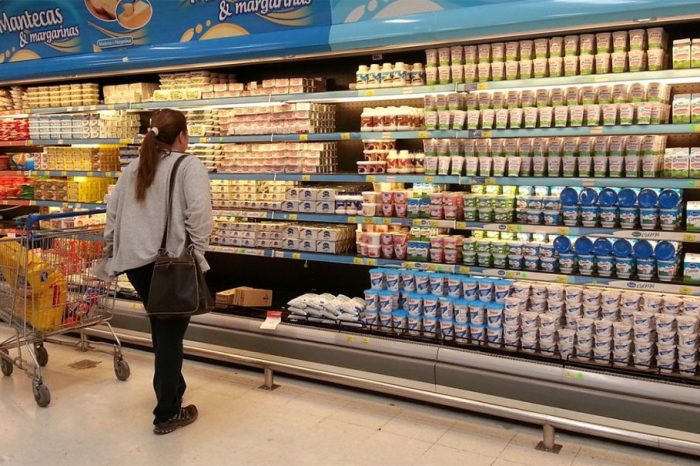 Infraganti: La demoraron mientras intentaba llevarse productos del supermercado