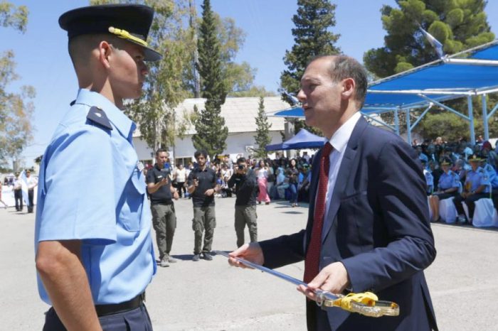 Gutiérrez encabezó el acto egreso de Oficiales Ayudantes de la Policía