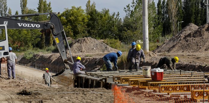 Figueroa y Gaido supervisaron obras pluviales en el oeste de Neuquén